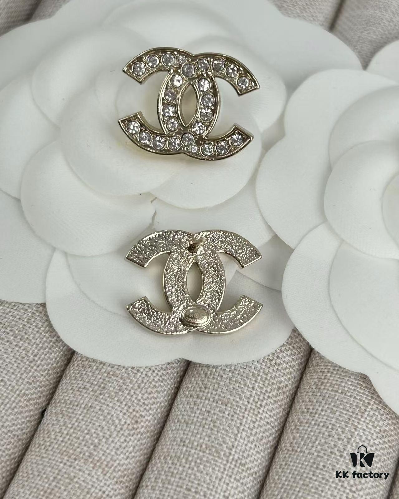 692ffd2399f2d84055c8e894 Xiaoxiang New Arrival Light Gold Full Diamond Double C Stud Earrings