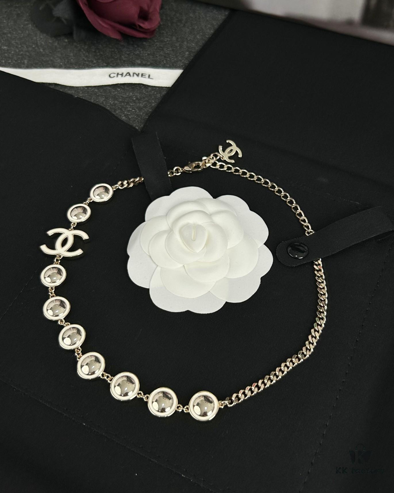692ffd3999f2d84055c8e8b6 Xiaoxiang New Arrival White Oil-Drop Double C Round Mirror Clover Pendant Necklace with Smooth Chain
