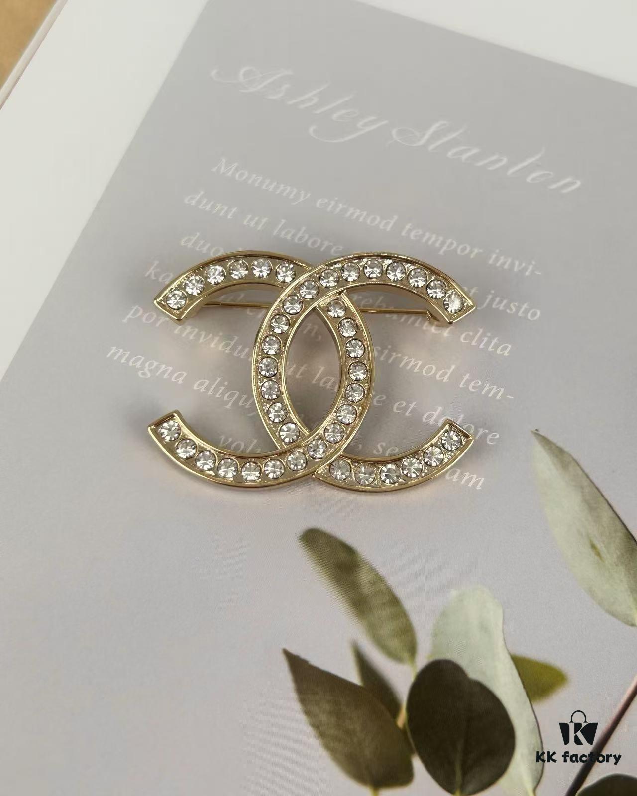 692ffd4899f2d84055c8e8c8 Xiao Xiang New Arrival Classic Rhinestone Elegant Brooch