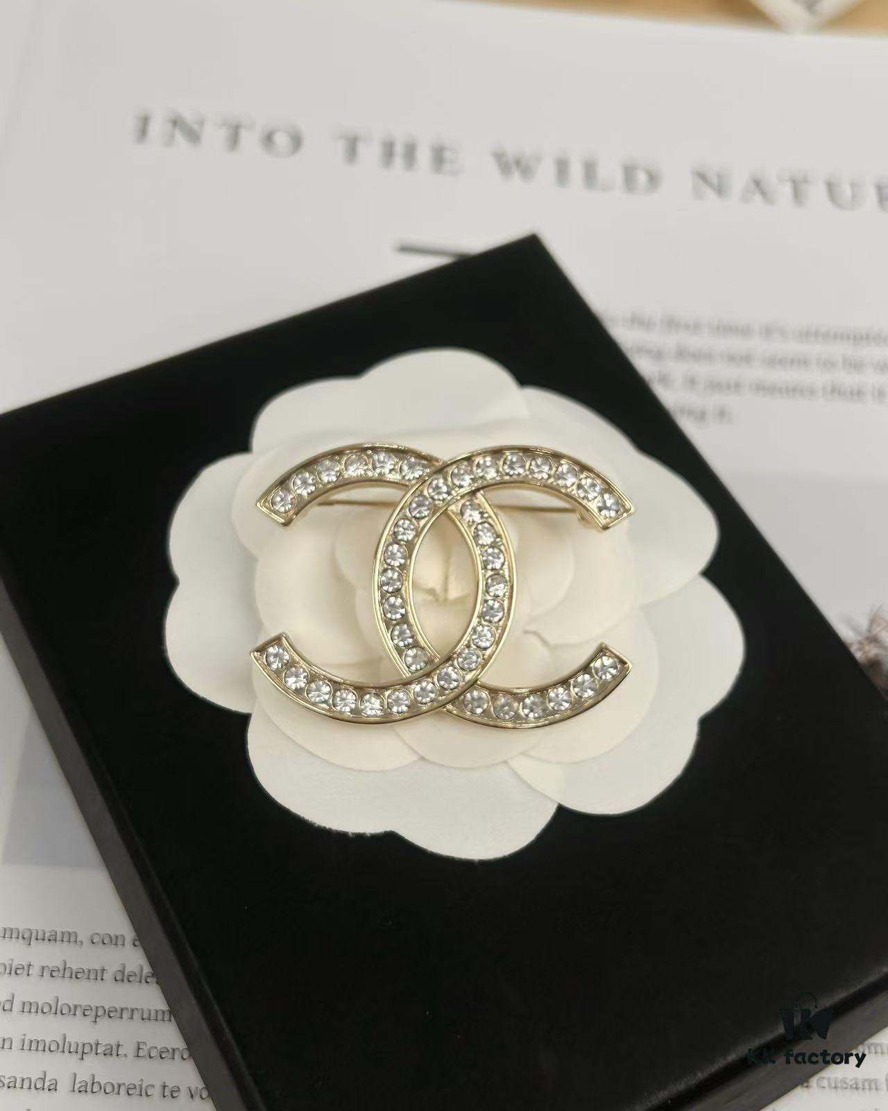 692ffd4a99f2d84055c8e8c9 Xiao Xiang New Arrival Classic Rhinestone Elegant Brooch