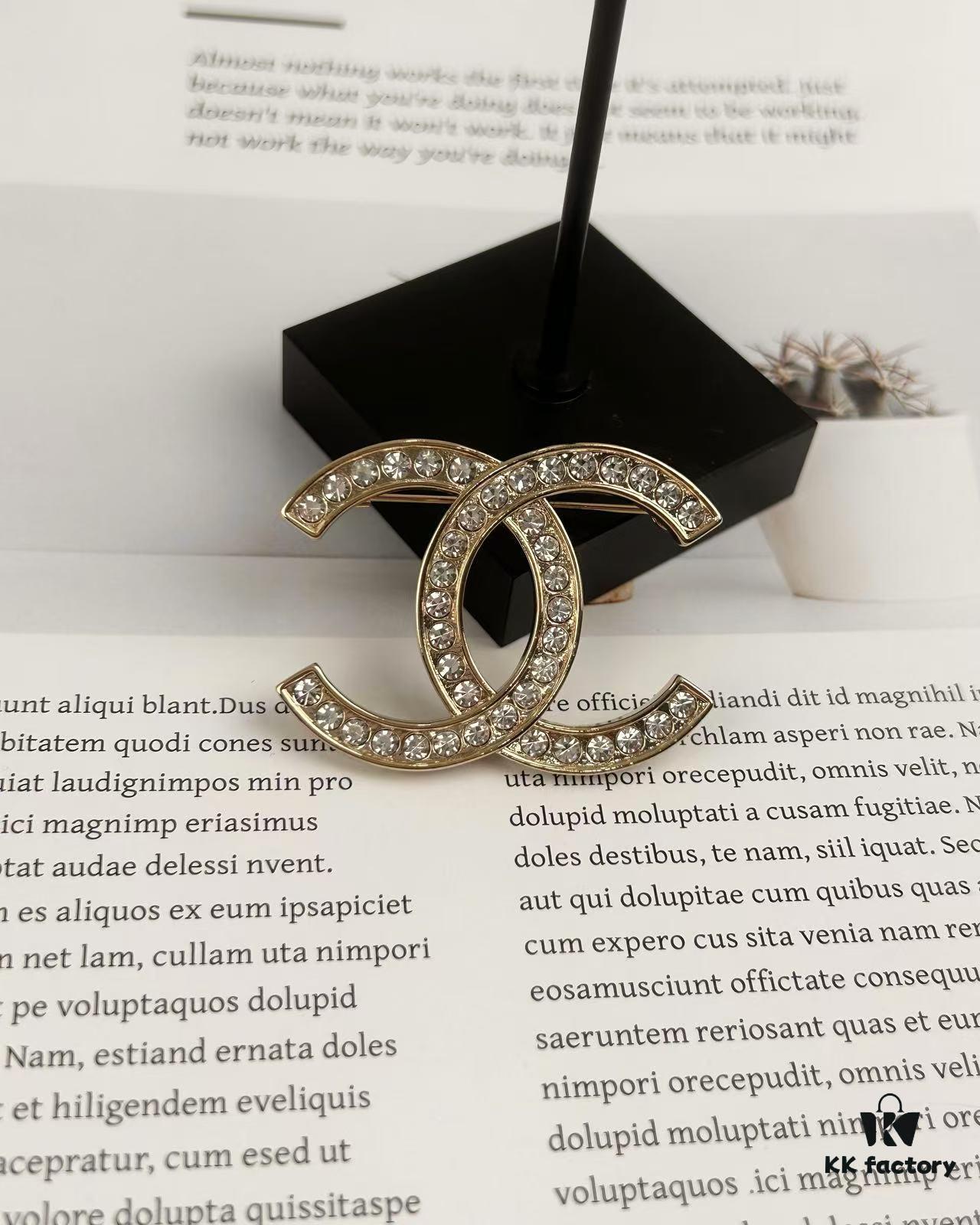 692ffd4a99f2d84055c8e8ca Xiao Xiang New Arrival Classic Rhinestone Elegant Brooch