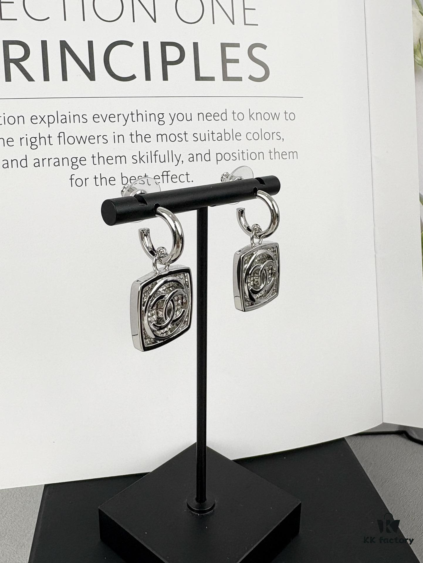 692ffd9799f2d84055c8e930 Chanel New Arrival Silver Square Diamond-Inlaid Pendant Hook Earrings