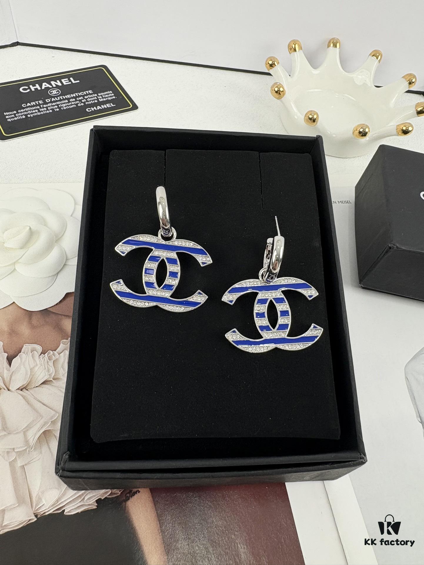 692ffdba99f2d84055c8e956 Xiaoxiang New Arrival Nautical Style Classic Blue Enamel Inlaid Hook Earrings, Elegant Ear Clips ✨🌿
