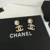 New Xiaoxiang Ocean Series Light Gold Pearl Shell Full Diamond Double C Pendant Earrings