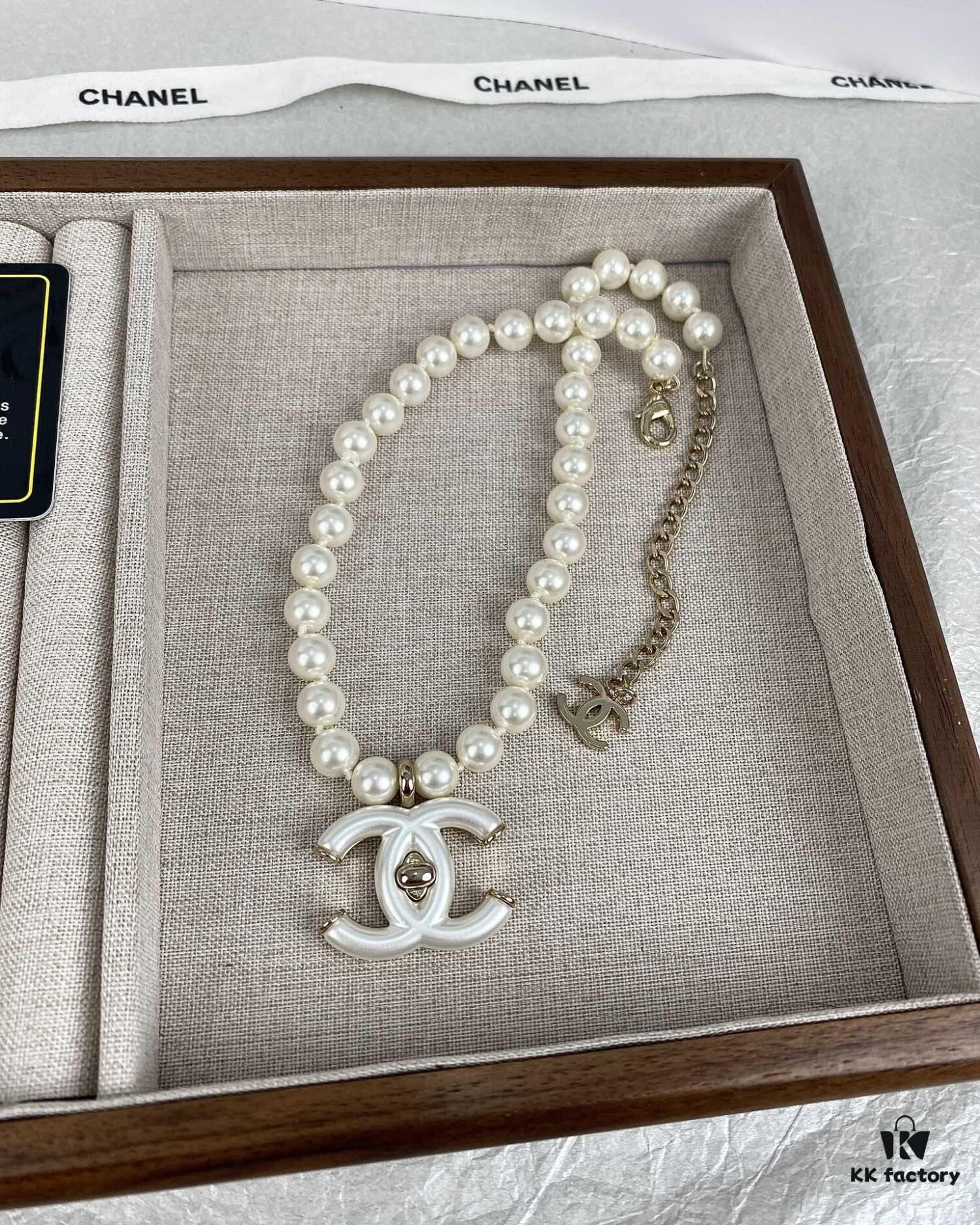 New Arrival Xiaoxiang White Resin Double C Pearl Necklace ✨✨