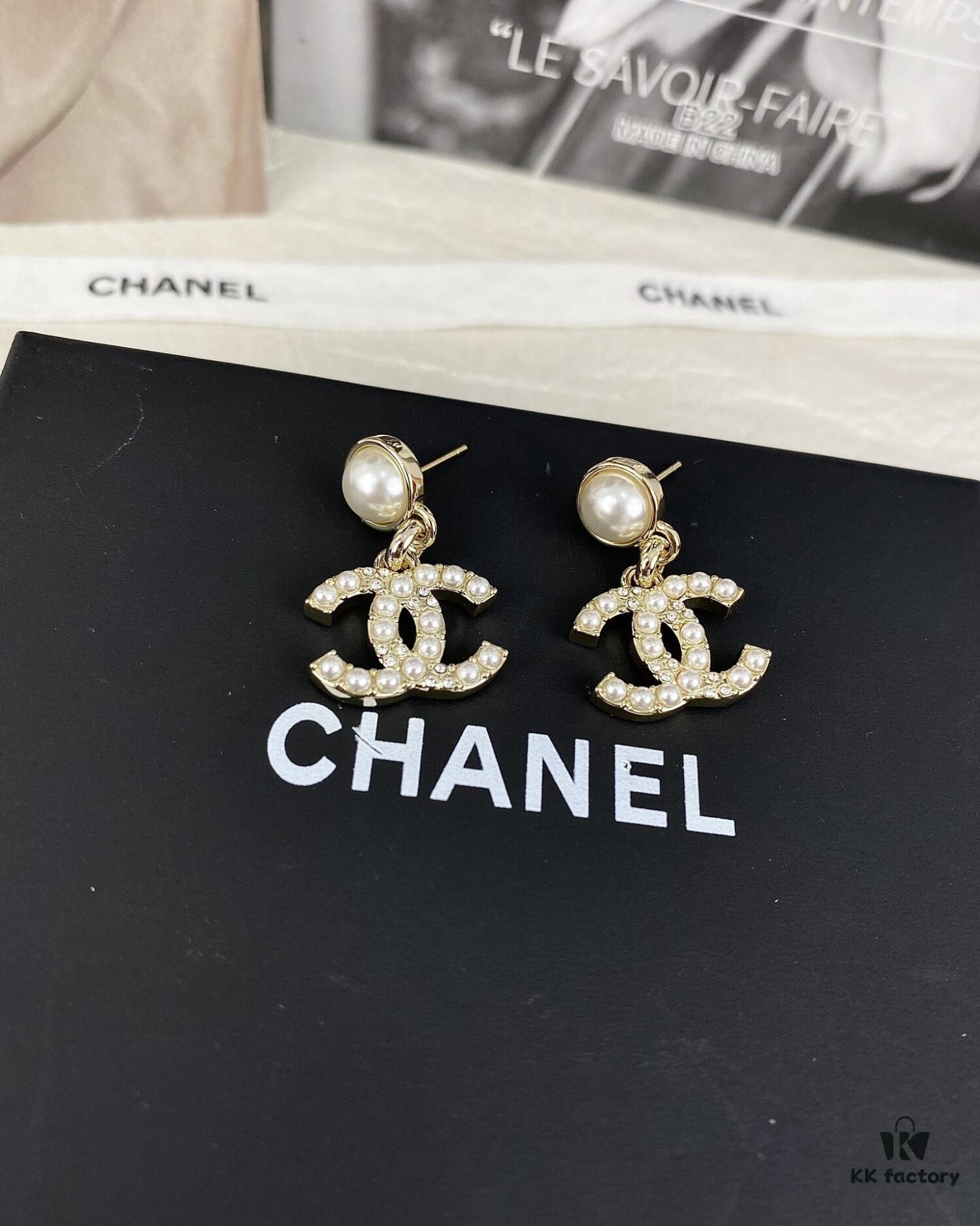 692ffdf299f2d84055c8e9a0 New Xiaoxiang Pearl Inlaid with Diamond Double C Pendant Earrings