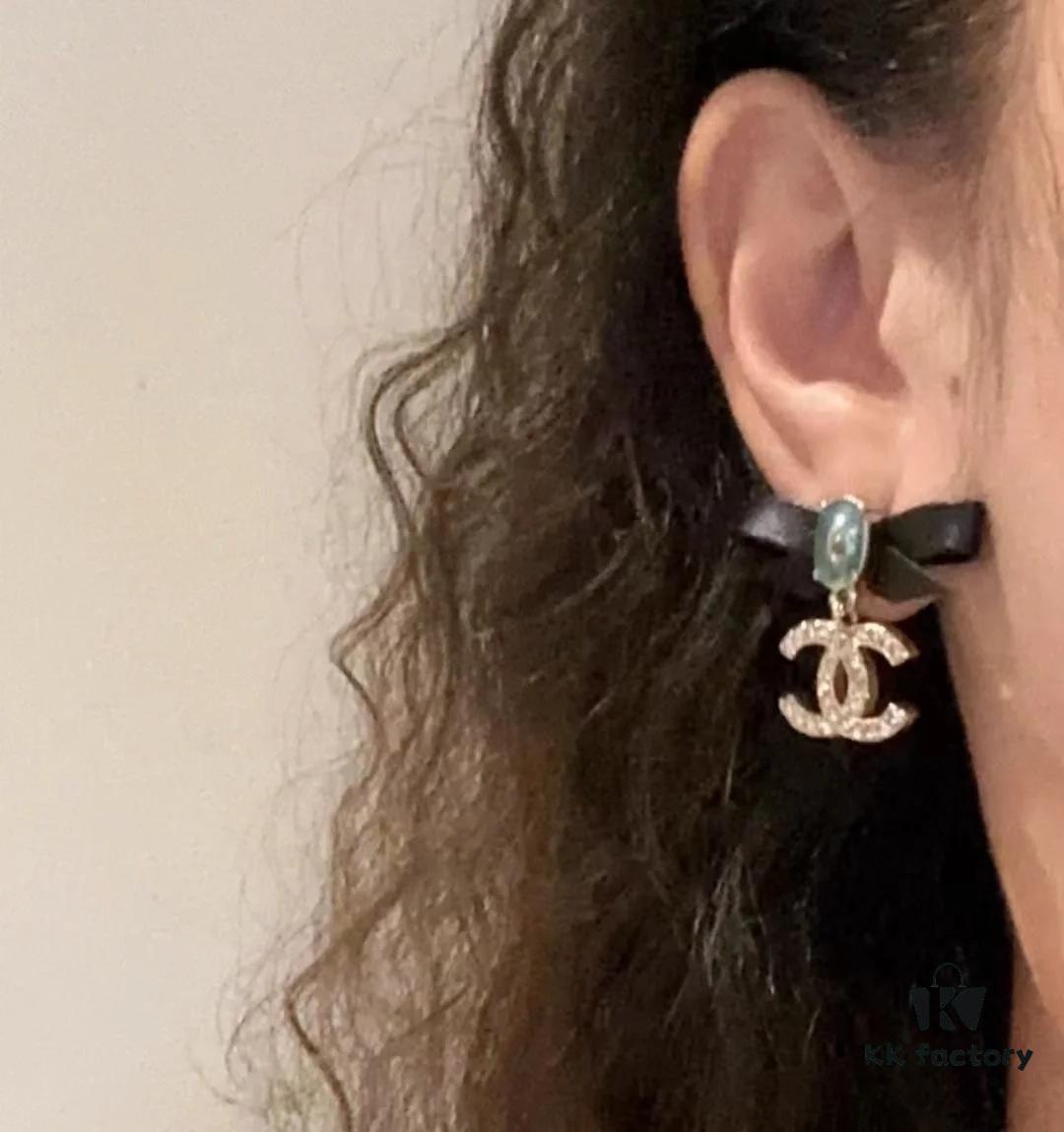 692ffdfa99f2d84055c8e9ab New Xiaoxiang Black Bow 🎀 Green Pearl Double C Diamond-Inlaid Earrings