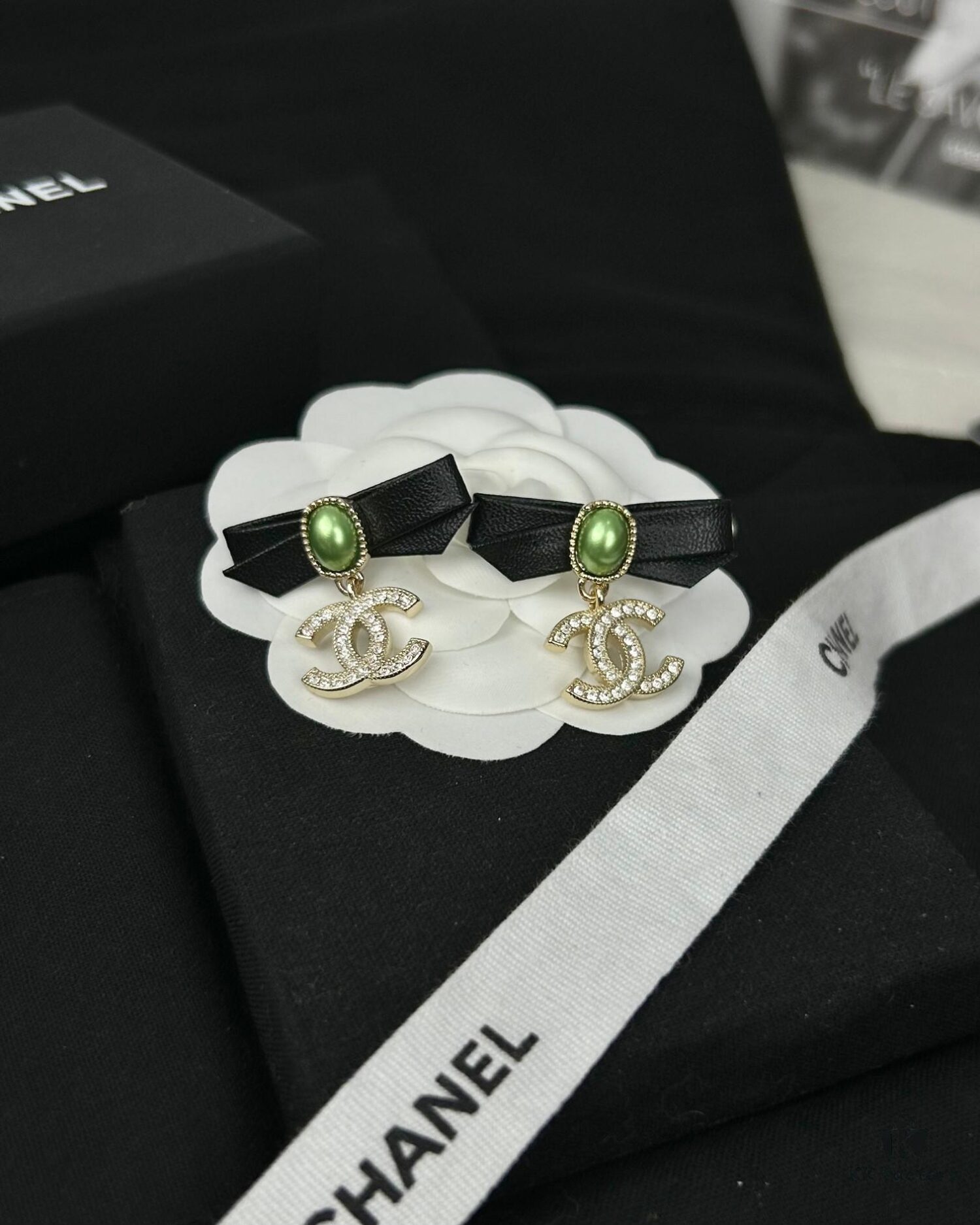 692ffdfa99f2d84055c8e9ac New Xiaoxiang Black Bow 🎀 Green Pearl Double C Diamond-Inlaid Earrings