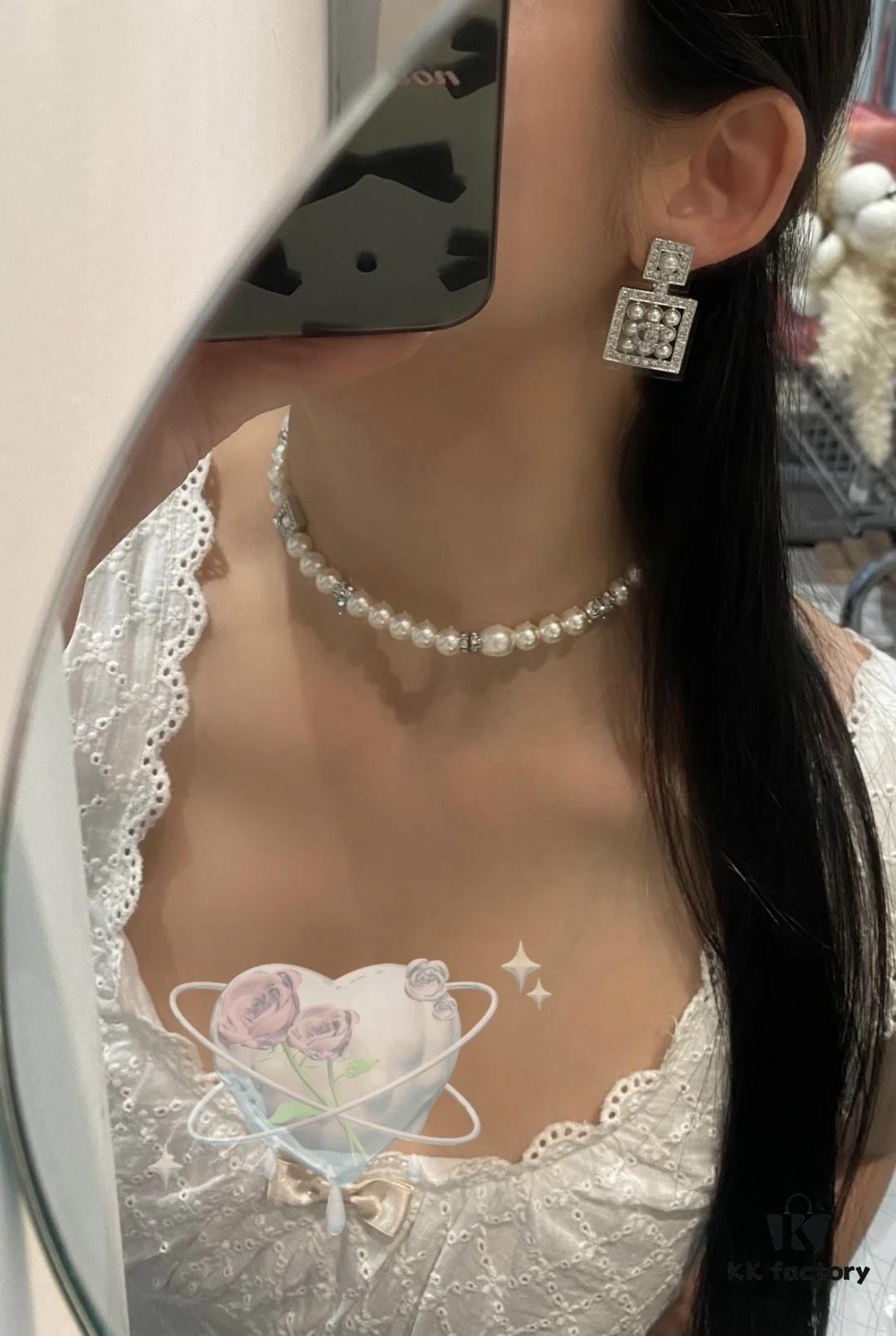 Xiaoxiang New Arrival Luxury Full Diamond Pearl Inlaid Square Earrings ✨🦋