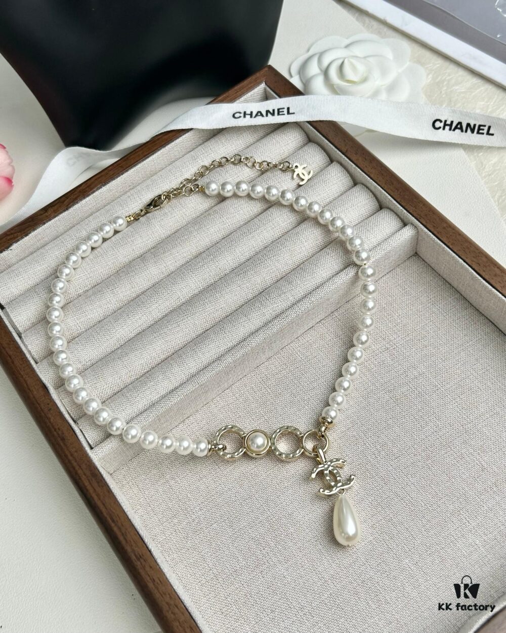 692ffe0899f2d84055c8e9bd Xiaoxiang New Model Coco Pearl Double C Pendant Necklace
