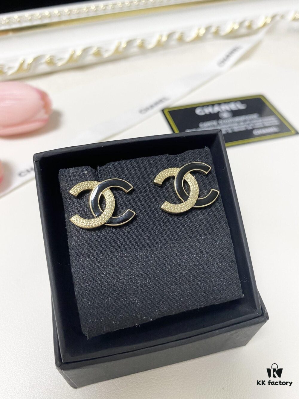 692ffe2d99f2d84055c8e9e4 Xiaoxiang New Arrival Enamel Black and Gold Two-Tone Double C Stud Earrings Minimalist ✨✨