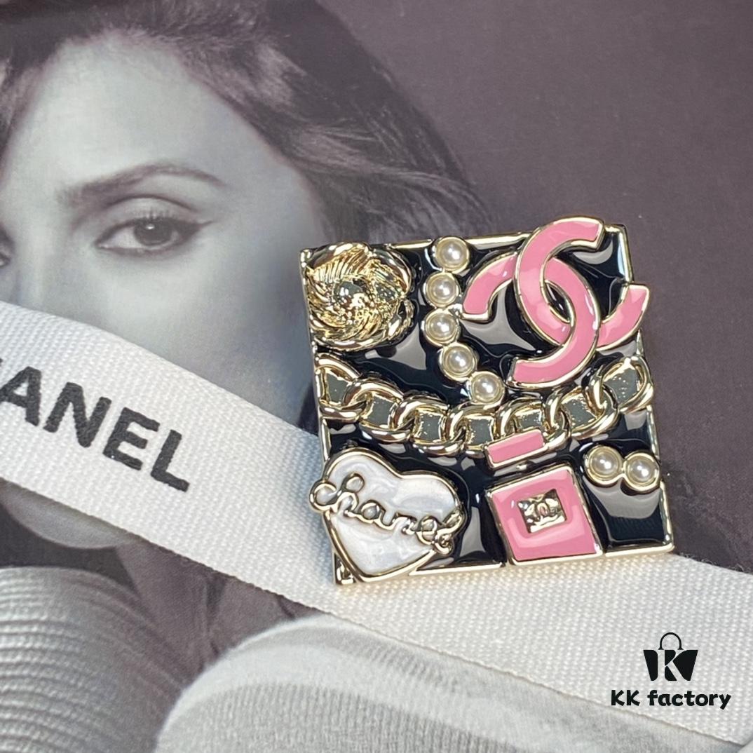 CHANE New Style Square 24S Pink Double C Heart Pearl Multi-Element Brooch