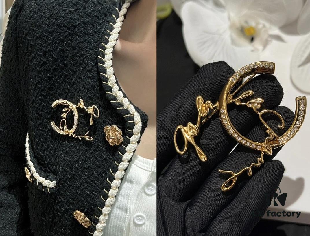 692ffe4499f2d84055c8ea00 CHANE New Style Irregular Round Diamond Leaf Half-Diamond Letter Smooth Brooch