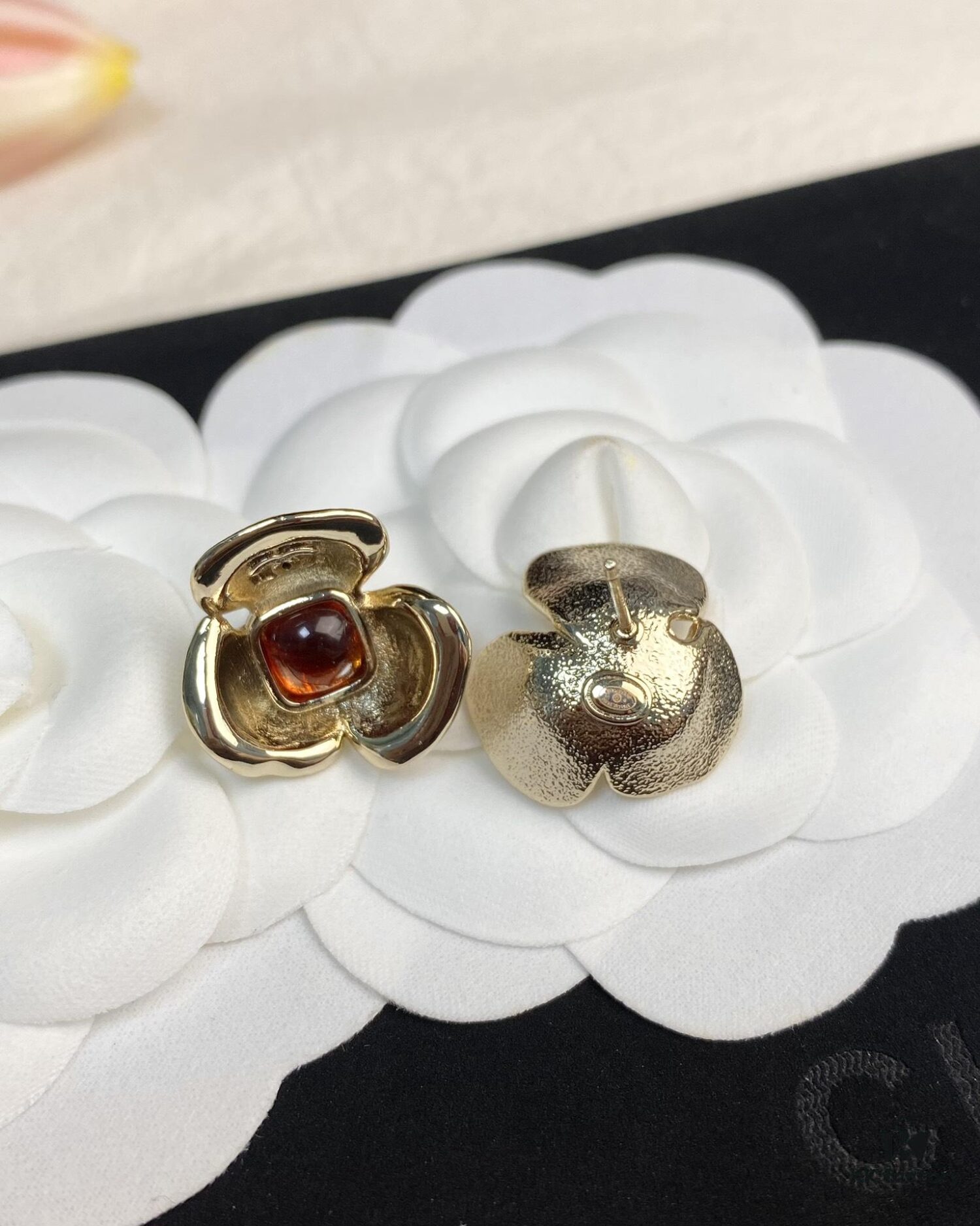 692ffe7199f2d84055c8ea23 Xiaoxiang New Arrival Amber Square Rhinestone Camellia Flower Stud Earrings 🌺