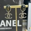 Xiaoxiang New Arrival Black Oval Lava Double C Earrings ✨