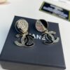 Xiaoxiang New Arrival Black Enamel Combined with Glossy C-Earrings
