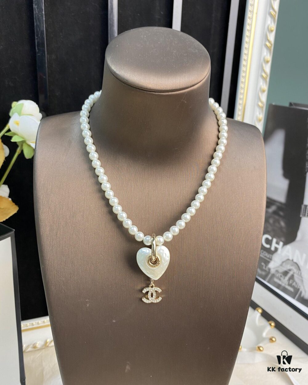 692ffea999f2d84055c8ea55 Chic New Arrival Heart-Shaped White Peach Resin Pearl Necklace 💖✨