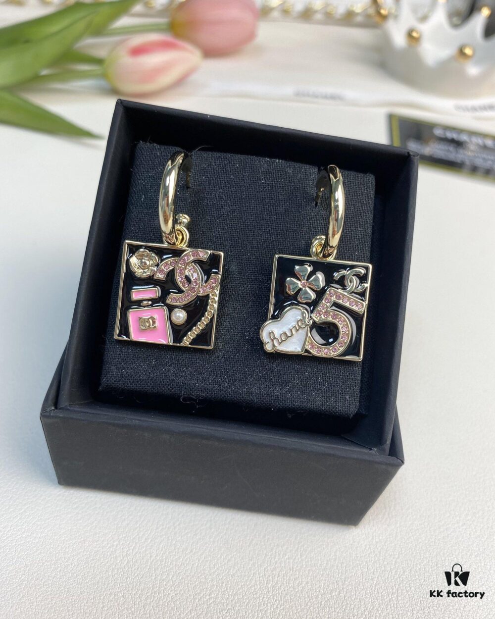 692ffee599f2d84055c8ea8e New Xiaoxiang Black Enamel Square Multi-Element AB Style Earrings ✨✨🦋