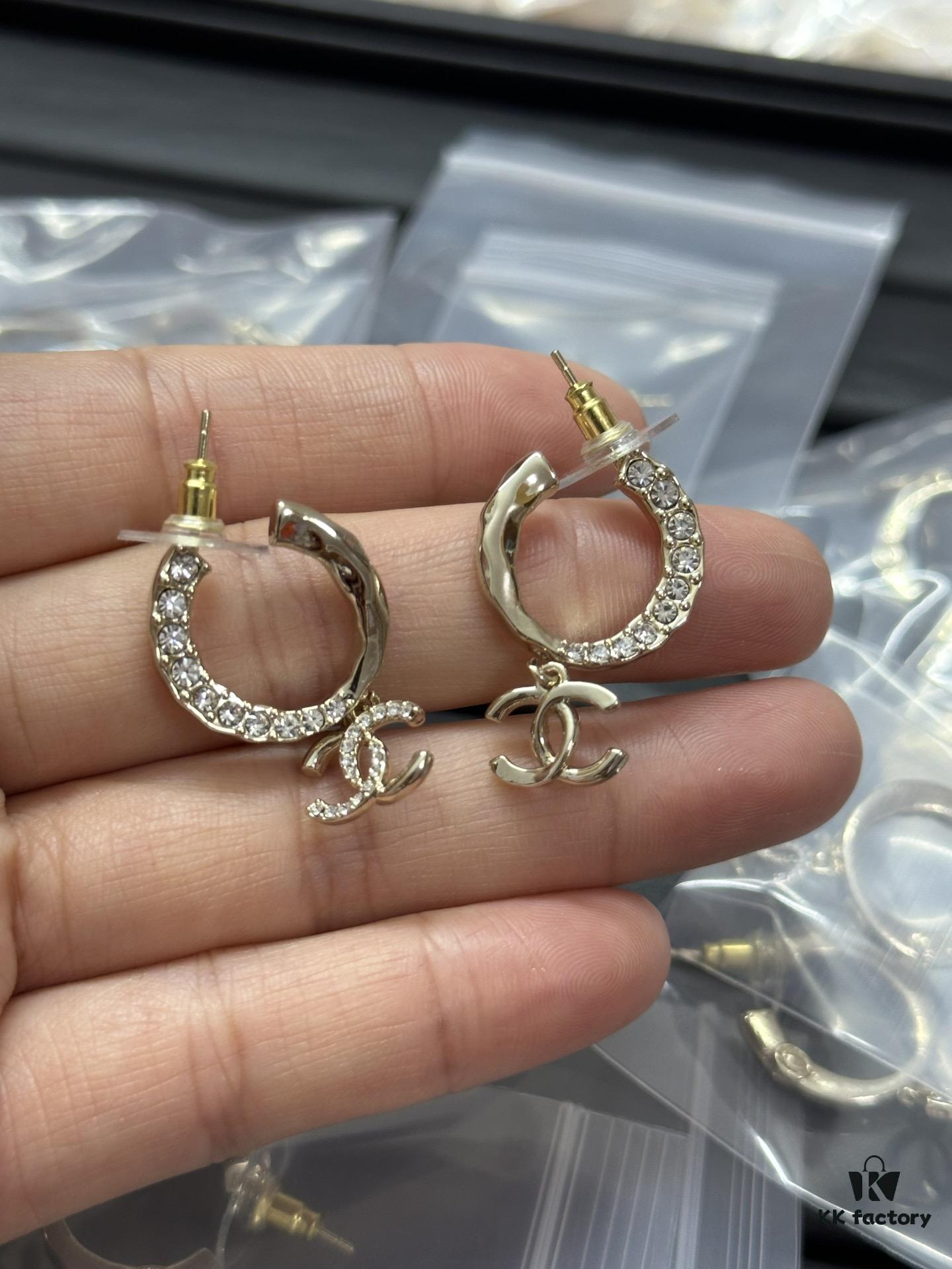 Xiao Xiang New Style Half Rhinestone Earrings