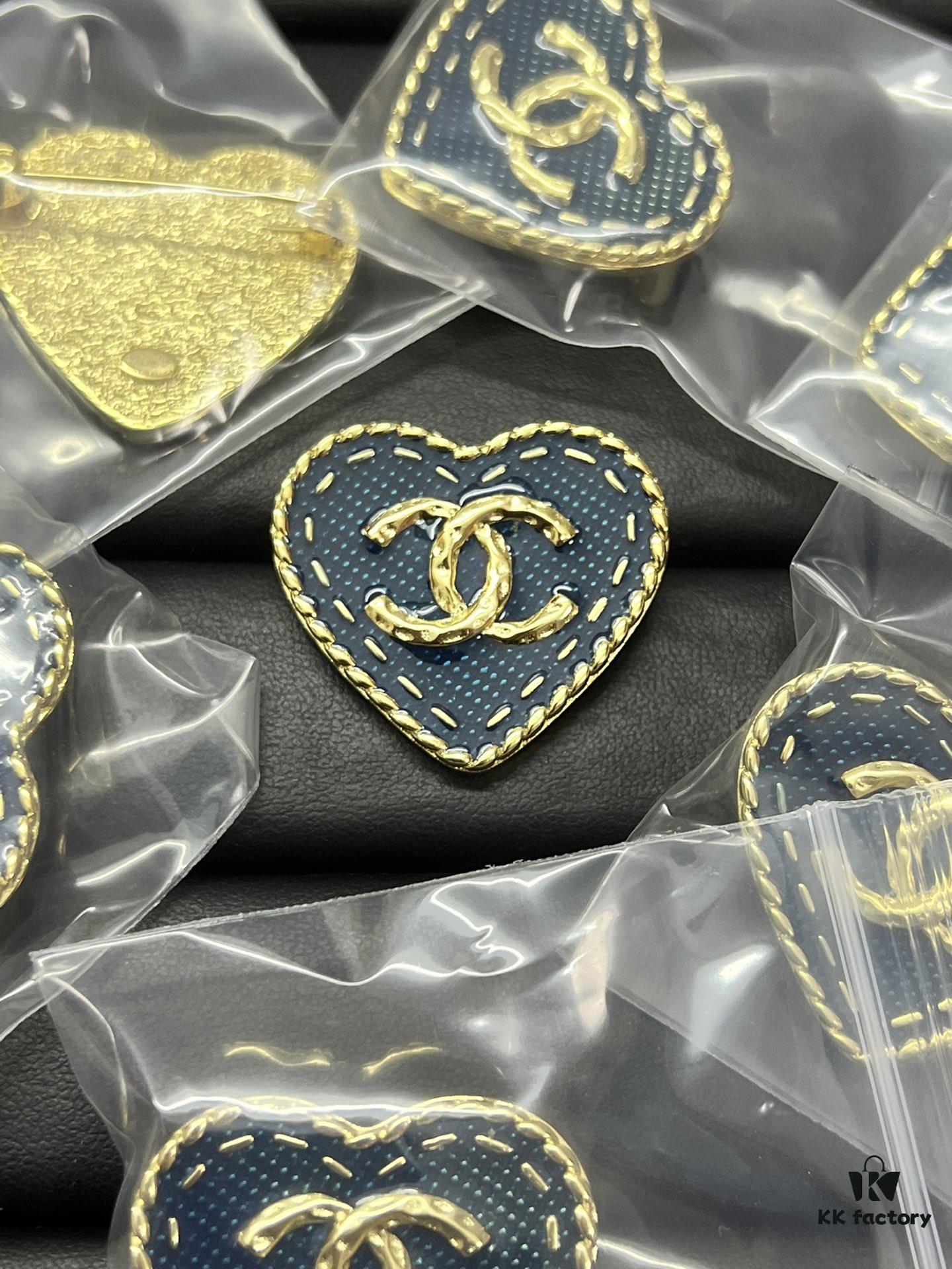 Xiaoxiang New Denim Series Brooch