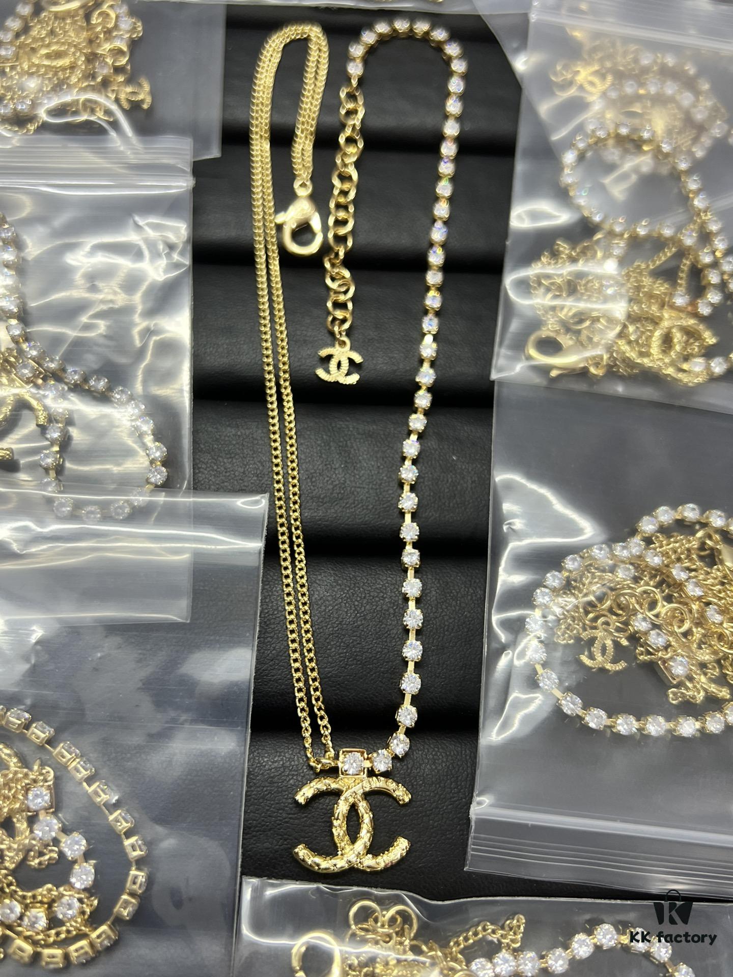692fff2799f2d84055c8eabf Xiaoxiang New Double-Layer Rhinestone Asymmetric Double C Necklace