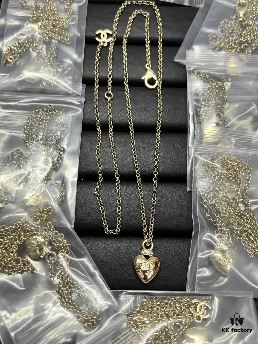 692fff2b99f2d84055c8eac6 Xiaoxiang New Model Heart-Shaped Gold Necklace