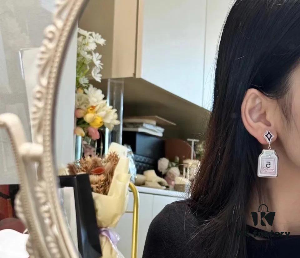 692fff3599f2d84055c8ead7 CHANE New Rhombus Pendant Perfume Bottle Resin Acrylic Stud Earrings