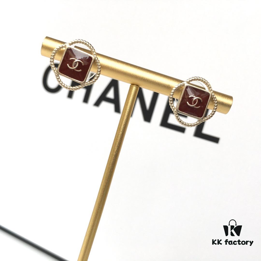 Chanel Classic Stud Earrings 💗 Unique Design, Vintage Style, High-Quality Replica for Weddings and All Occasions