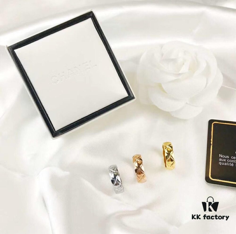 692fff3f99f2d84055c8eae9 Chanel Coco Crush Series Quilted Pattern Ring, S925 Sterling Silver Heavy Craft, Available in White Gold, Rose Gold, and Yellow Gold Finish
