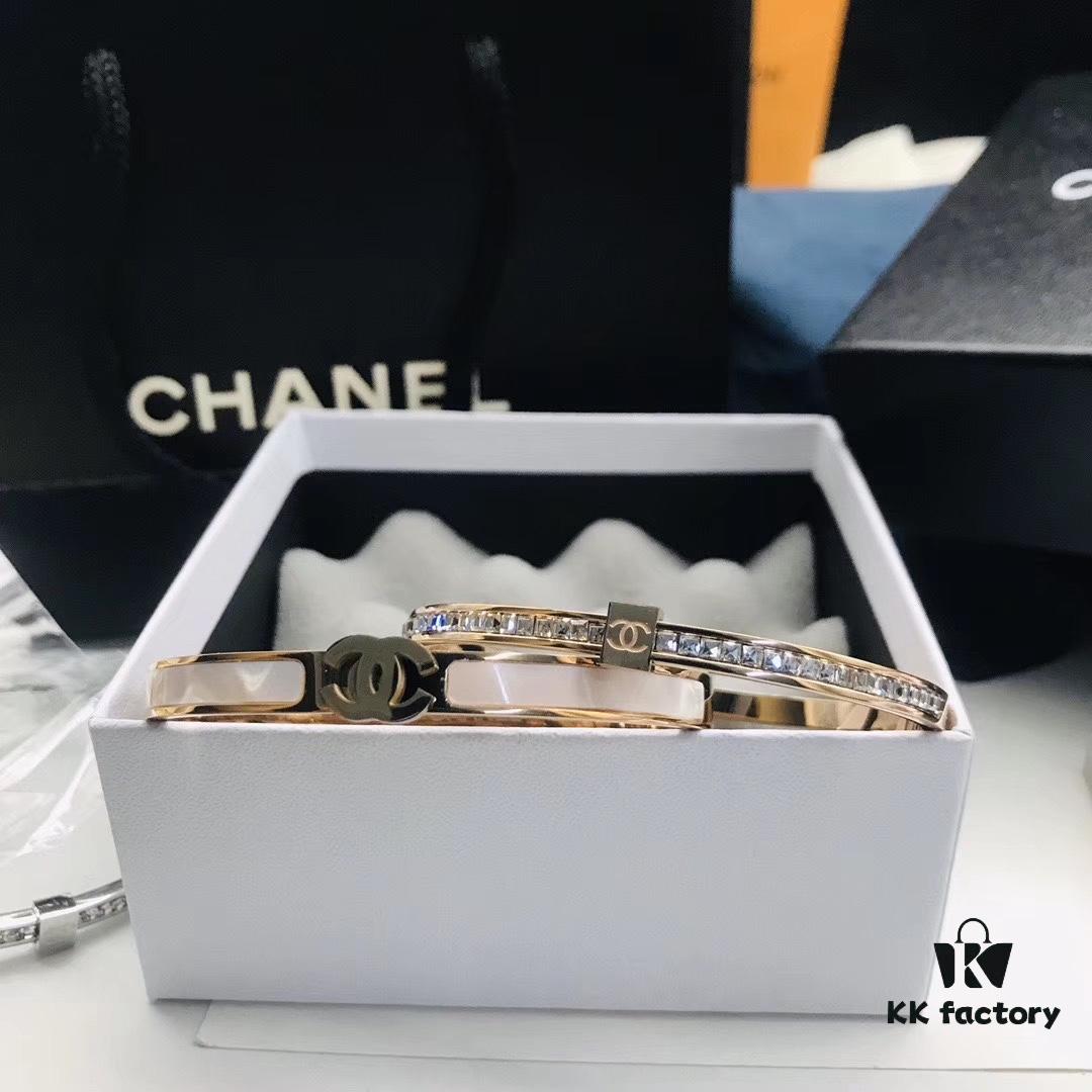 692fff4699f2d84055c8eaf3 Chanel Latest Bracelet Genuine Authentic Highest Quality No Flaw Fashionable and Minimalist Elegant Unique Beautiful