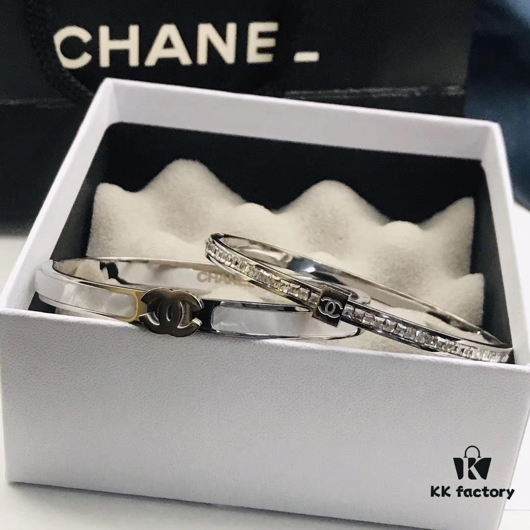 692fff4899f2d84055c8eaf5 Chanel Latest Bracelet Genuine Authentic Highest Quality No Flaw Fashionable and Minimalist Elegant Unique Beautiful
