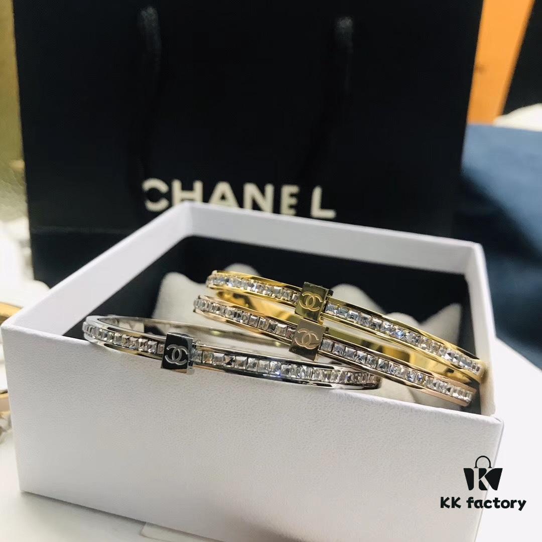 692fff4c99f2d84055c8eafa Chanel Latest Bracelet Genuine Authentic Highest Quality No Flaw Fashionable and Minimalist Elegant Unique Beautiful