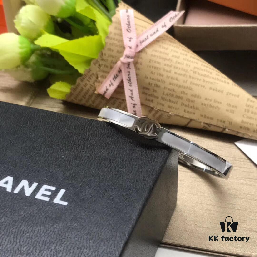 692fff5699f2d84055c8eb05 Chanel Bracelet - Natural Mother of Pearl, Exquisitely Sparkling, Hypoallergenic and Fade-Resistant