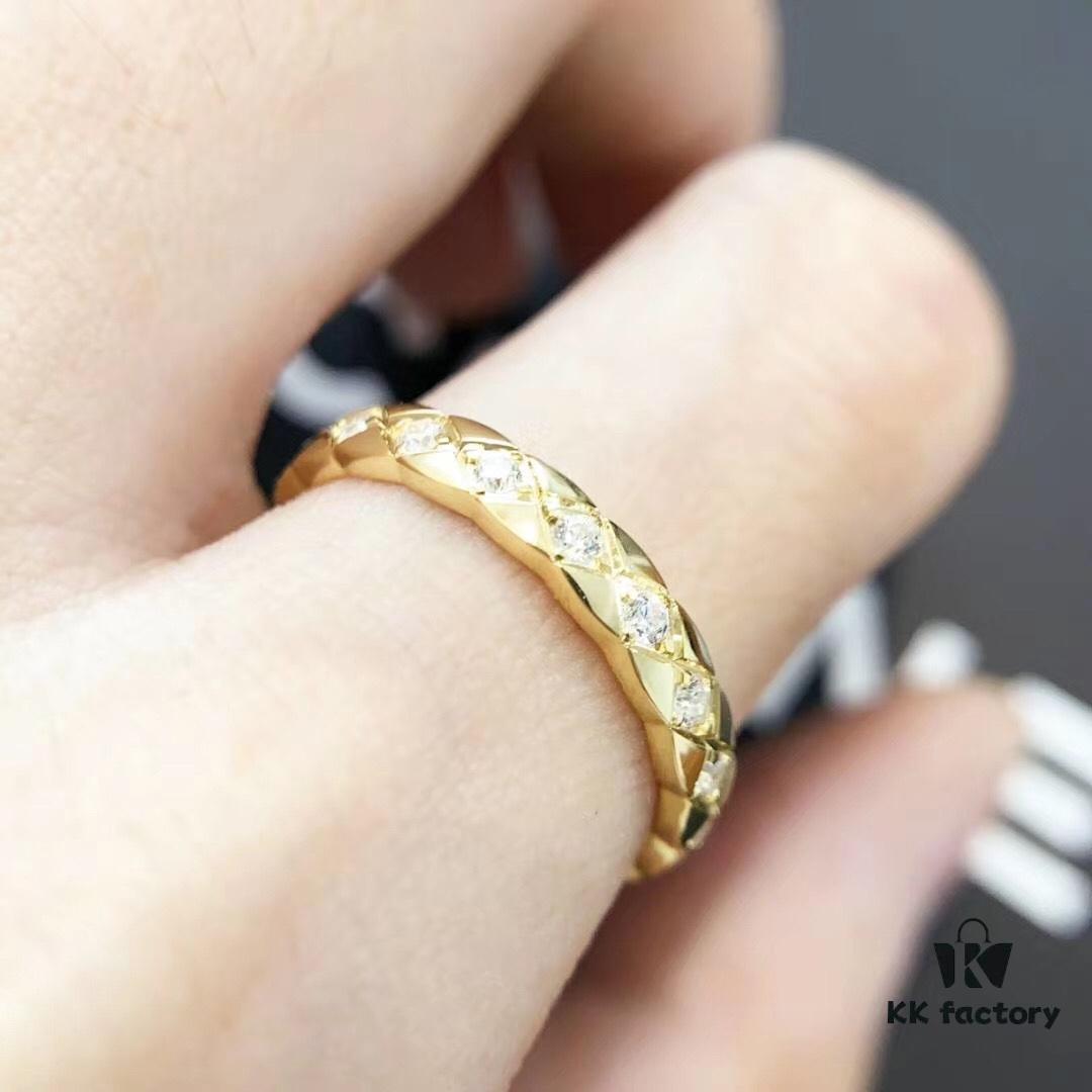 692fff7a99f2d84055c8eb43 Chanel Quilted Full Diamond Ring Narrow Version, Currently the Hottest Fashion Item, Simple Style for Perfect Elegance