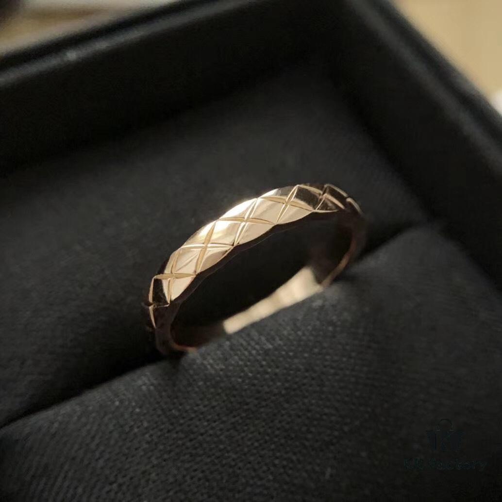 692fff7b99f2d84055c8eb44 Chanel Quilted Smooth Ring Narrow Version, Currently the Hottest Fashion Accessory, Minimalist Style for Perfect Elegance