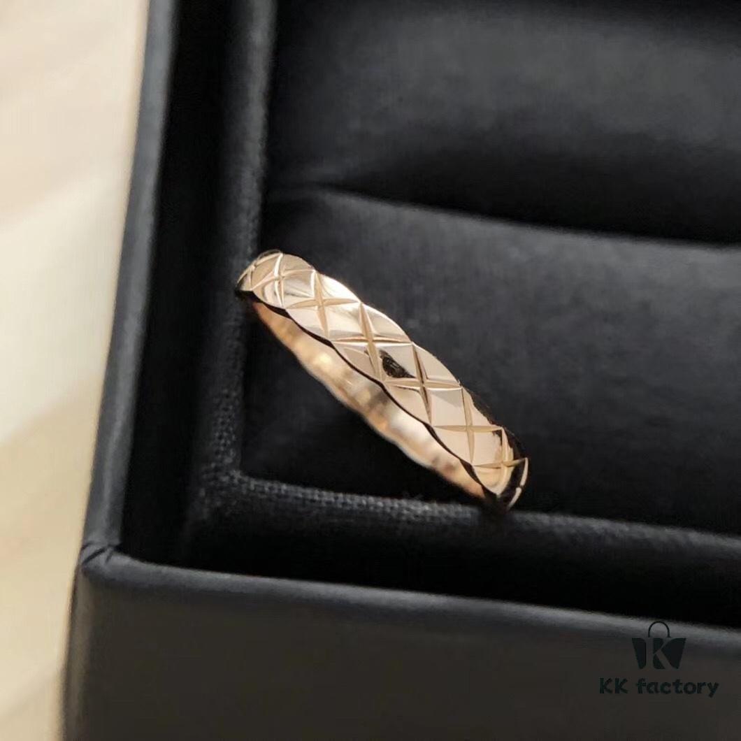 692fff7c99f2d84055c8eb45 Chanel Quilted Smooth Ring Narrow Version, Currently the Hottest Fashion Accessory, Minimalist Style for Perfect Elegance