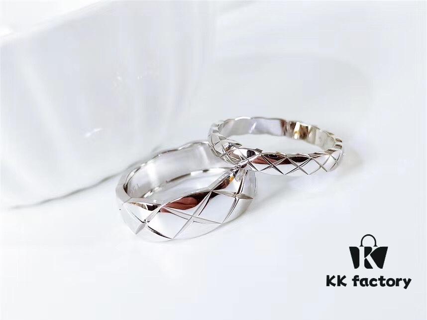 692fff8b99f2d84055c8eb51 Quilted Glossy Ring ✨