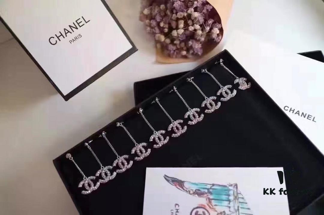 Classic Chanel Style Evergreen Design [Original Order Quality] Seamless In and Out of Boutique, Double-Sided Rhinestones! Chanel Tassel Pearl Long Chain High Quality