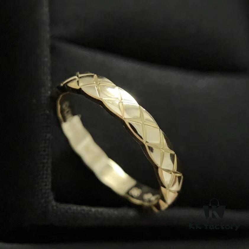 692fff9299f2d84055c8eb5b Chanel Quilted Smooth Ring Narrow Version, Currently the Hottest Fashion Accessory, Minimalist Style for Perfect Elegance