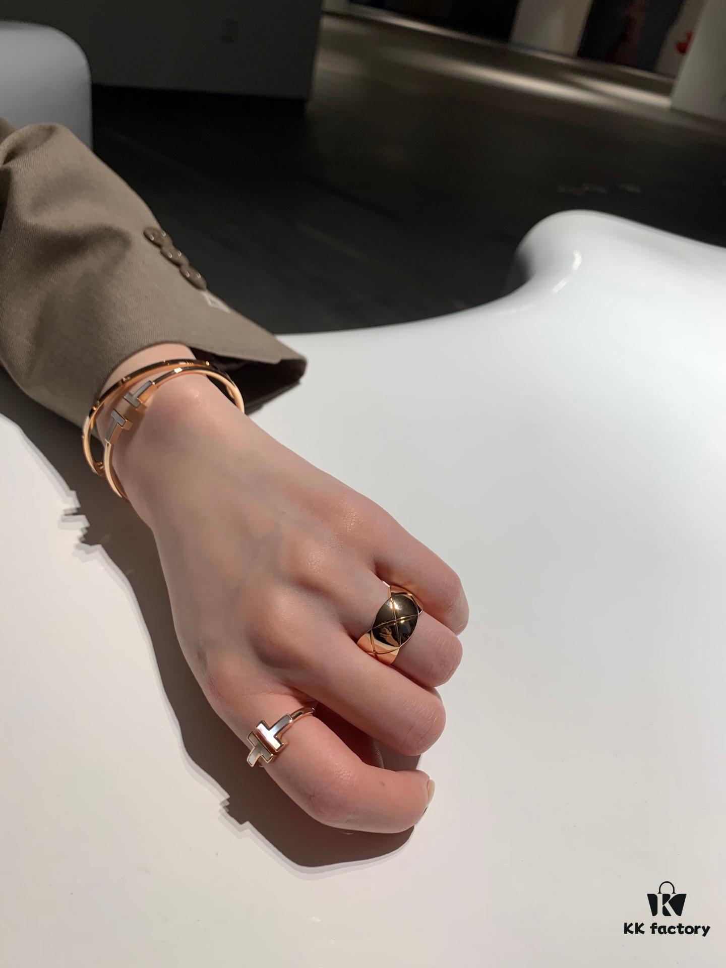 692fffad99f2d84055c8eb83 Versatile Diamond Quilted Ring Styling Ideas