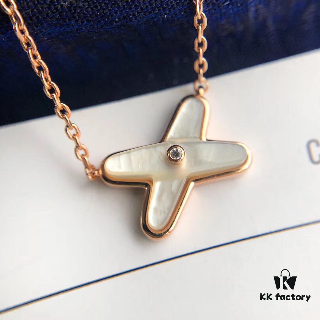 692fffc999f2d84055c8eba4 Chaumet Paris X-shaped Jeux de Liens Harmony Necklace in White Mother-of-Pearl and Rose Gold Tone