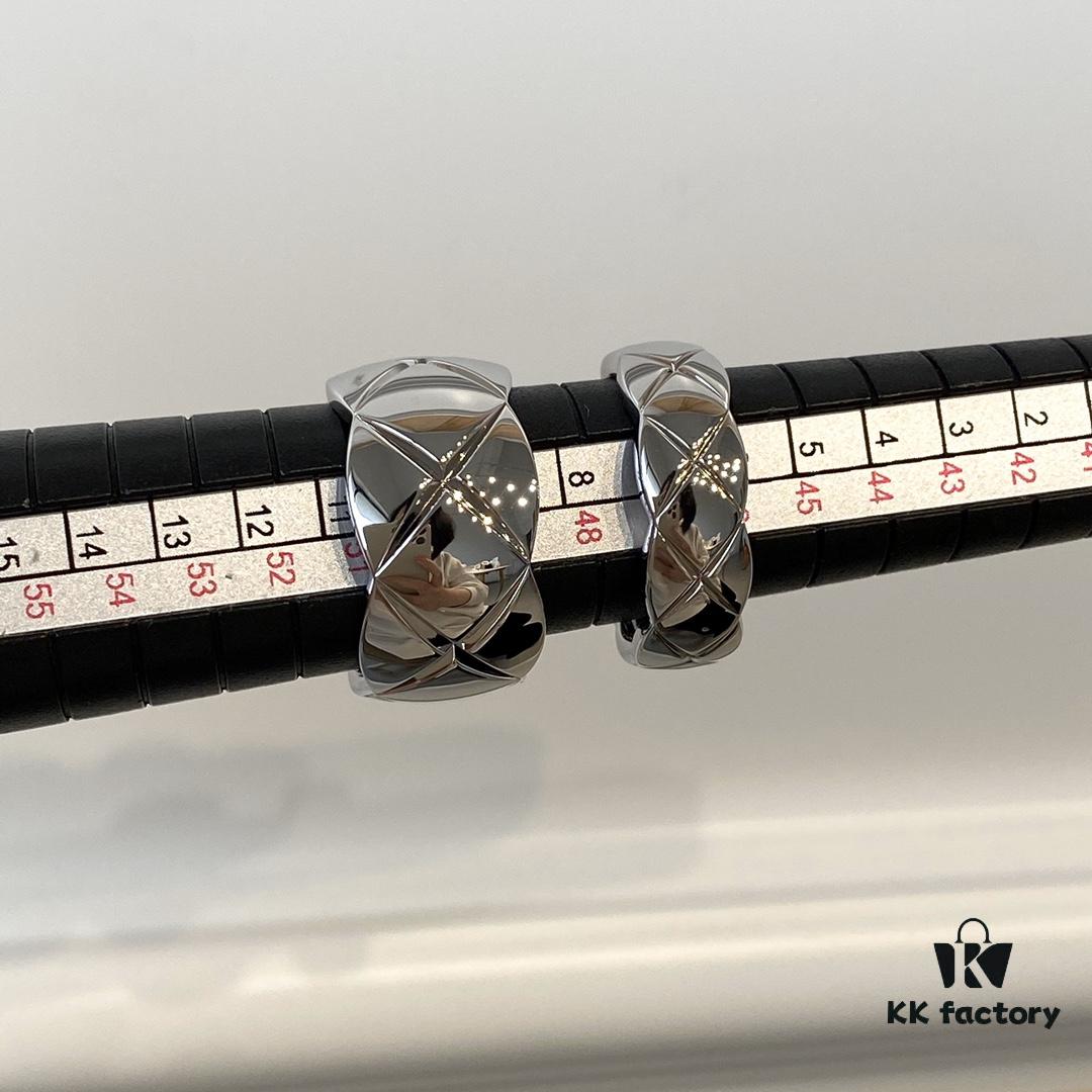692fffce99f2d84055c8ebab New Coco Ring, ZP One-to-One Version, Matching All Details with ZP, Including Grooves on the Inner Band, 360-Polished for Comfort, Gradient Diamond-Cut Chevron Pattern on Outer Band, Crafted with Imported CNC Precision Carving, Made with V-Gold Plating Technology