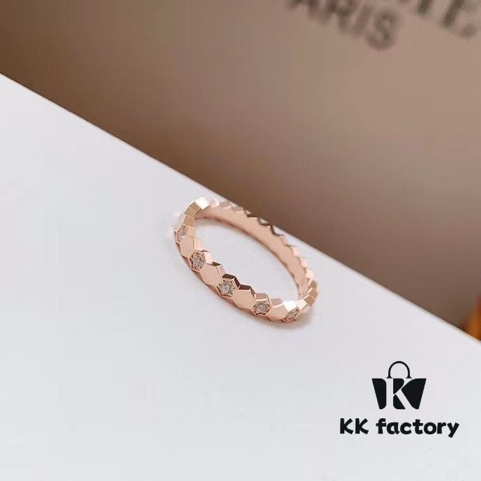 6930005699f2d84055c8ec31 Chaumet Paris Honeycomb Half-Diamond Ring
