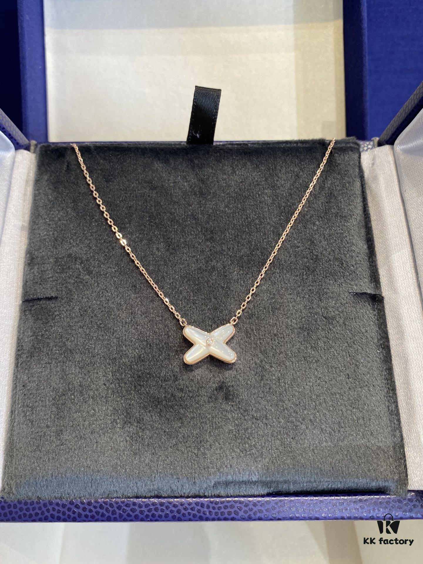 693000d099f2d84055c8ecb0 Cross Necklace in Rose Gold with White Shell, Chu Shang Meets Paris Elegance, 37.5-41.5cm, V-Gold Plated Thick Gold Finish, Paired with Natural Deep-Sea White Shell, Exquisitely Crafted on Both Sides, Individually Stone-Cut