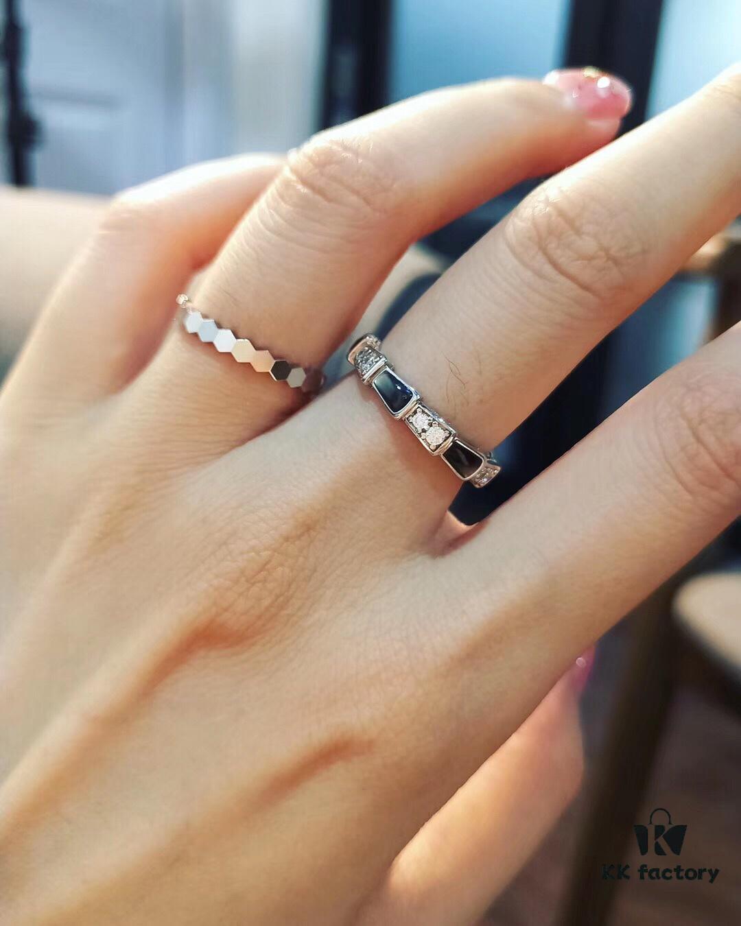 Gray Snake Ring and Honeycomb Ring Couple Set