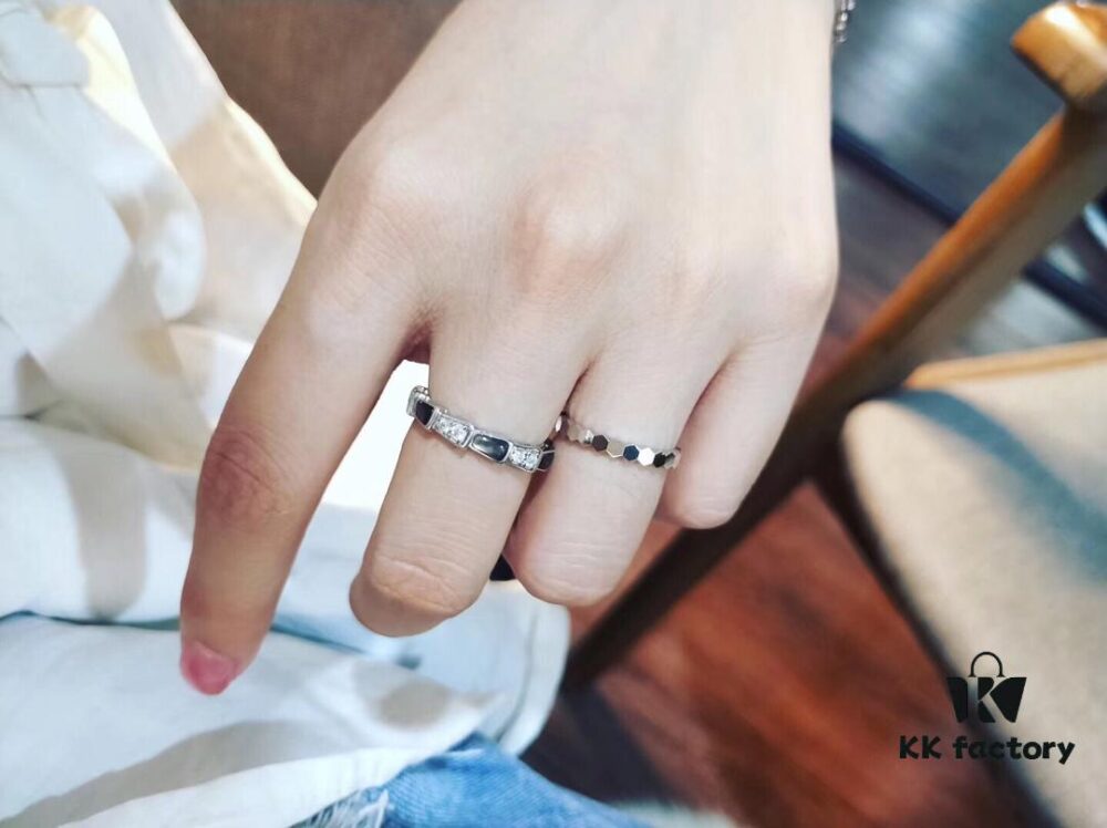 693000d999f2d84055c8ecbe Gray Snake Ring and Honeycomb Ring Couple Set