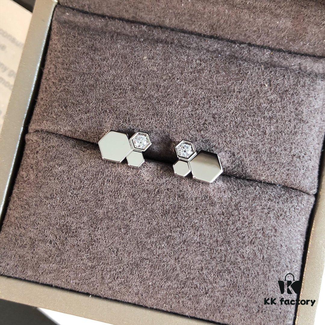 693000ff99f2d84055c8ece7 Charme Paris Bee My Love Series Honeycomb Earrings, Same Style as Liu Yifei's Worn Pair