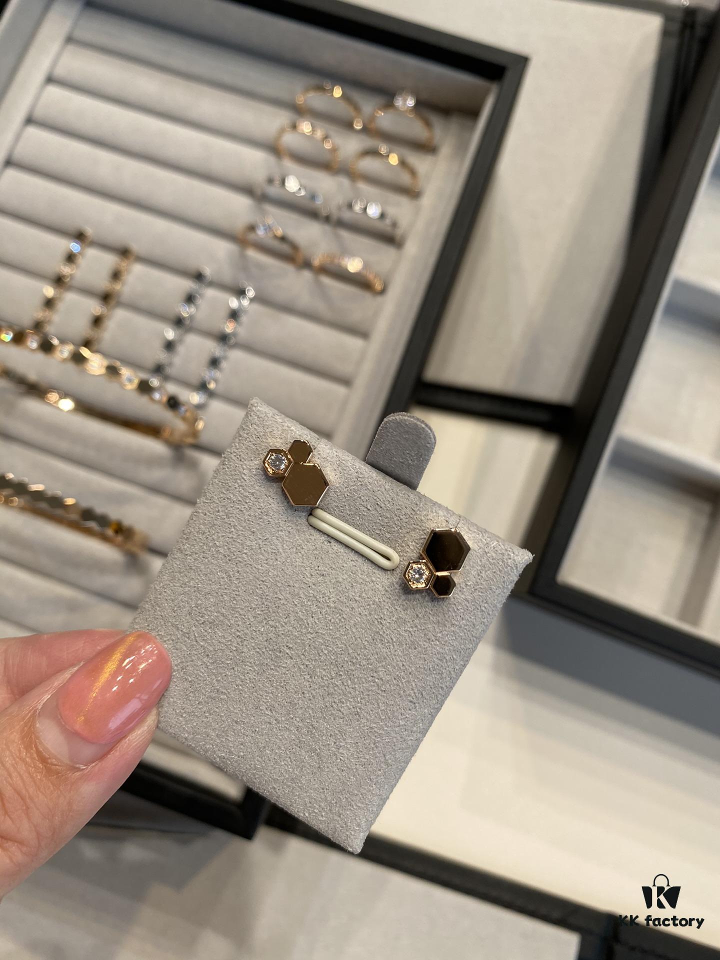 6930012599f2d84055c8ed00 Shangmei Honeycomb Stud Earrings, Three Different Hexagons, Multi-Stage Precision Carving, Most Complex Craftsmanship!