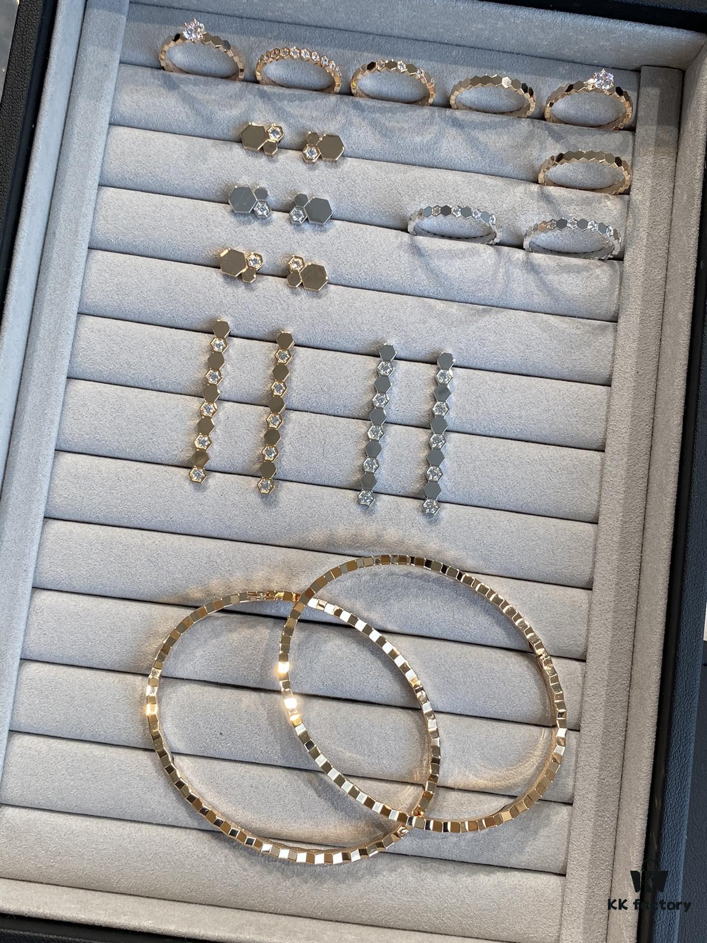 SAMMIX Honeycomb Bracelet, Stud Earrings, Ring, Necklace