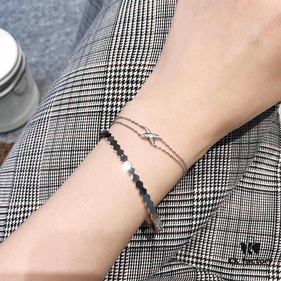 6930014699f2d84055c8ed19 Unparalleled Beauty 💓 Elegant and Exquisite Design Perfect for Layering